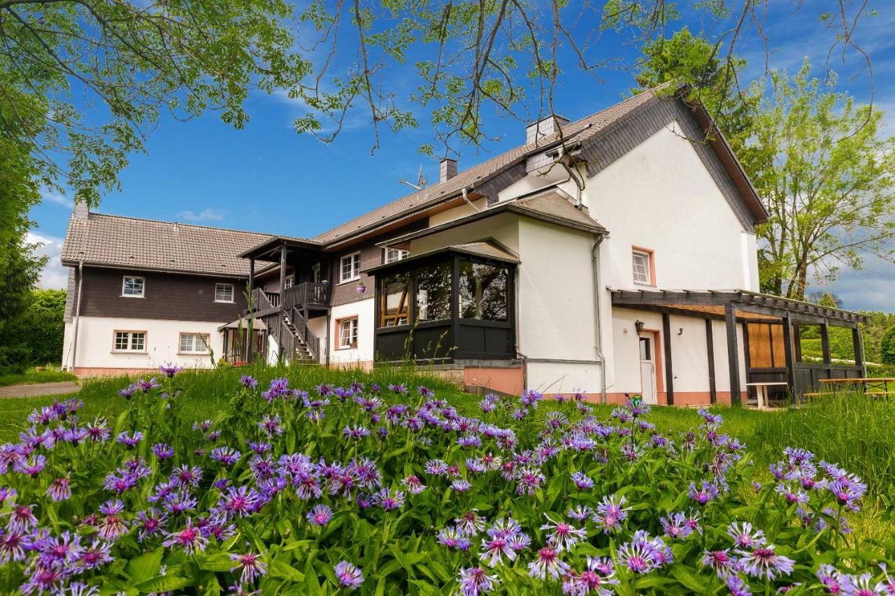 Landhaus Schnorrenberg, Wellness & Nature Hellenthal Extérieur photo